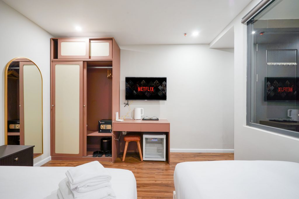 VÌ SAO CẦN THUÊ KHÁCH SẠN, HOMESTAY CÓ NETFLIX MIỄN PHÍ