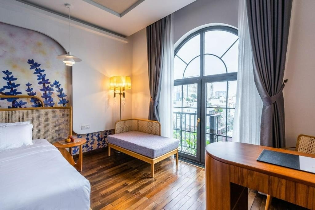 BEST HOTEL NEAR AIRPORT IN HCMC